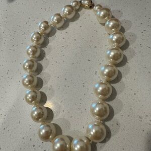 Elegant Cream Pearl Necklace